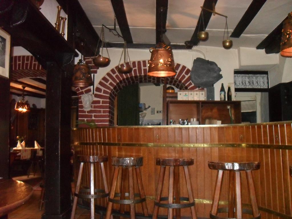 Hotel Reichsschenke Zum Ritter Gotz "Garni" Kröv Kültér fotó