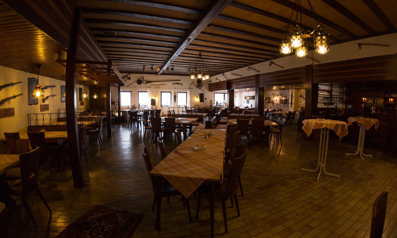Hotel Reichsschenke Zum Ritter Gotz "Garni" Kröv Kültér fotó