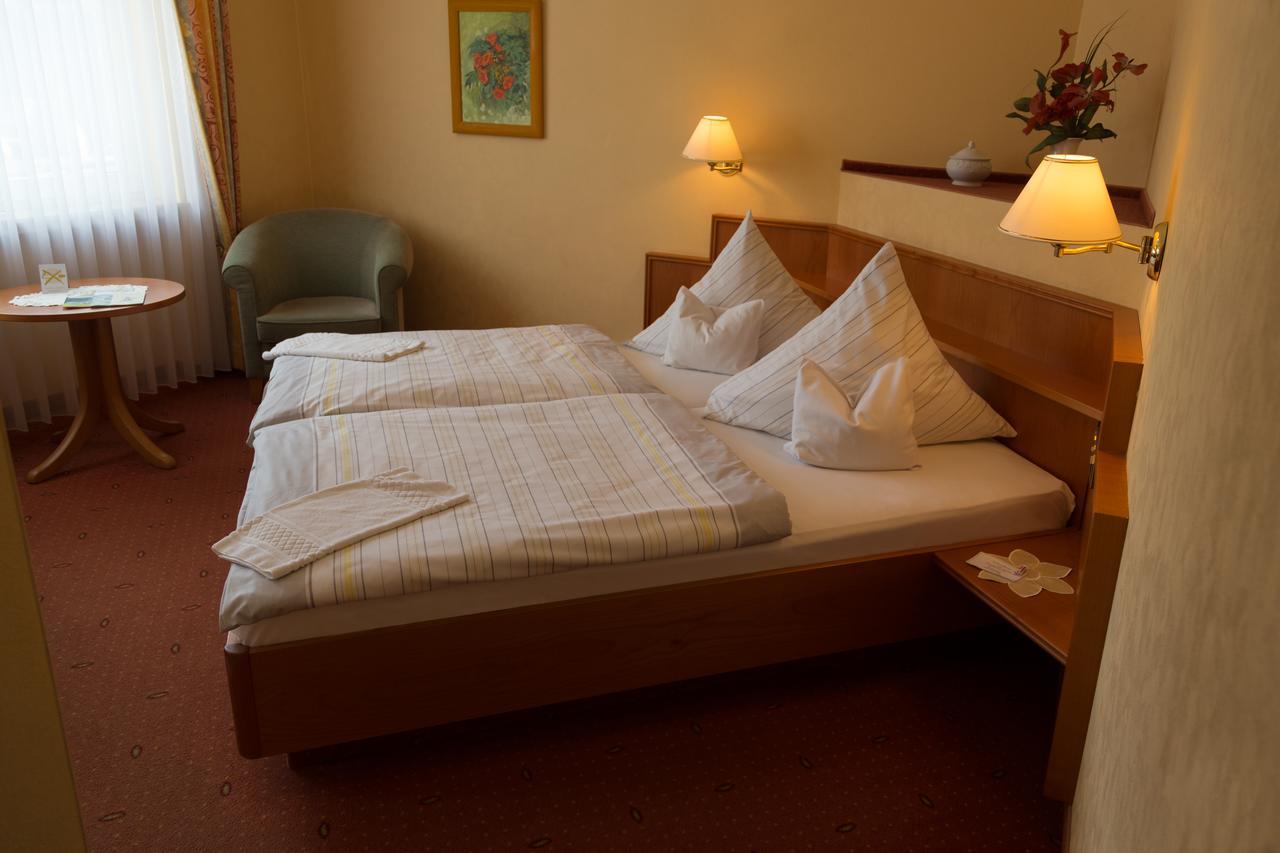 Hotel Reichsschenke Zum Ritter Gotz "Garni" Kröv Kültér fotó